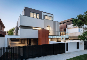 Landing page Gran lago - Lorem ipsum dolor sit amet, consectetur adipiscing elit, sed do eiusmod tempor incididunt ut labore et dolore magna aliqua. Urna id volutpat lacus laoreet non curabitur gravida arcu. Proin sed libero enim sed.